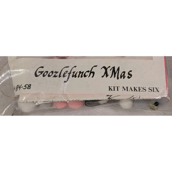 Merri Mac Christmas Kit Pom Poms Goozlefunch Animals Bunch Craft DIY Vtg #84-58 - Picture 5 of 11